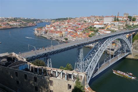 bridges of porto|Porto Bridges: Tragedies, Elegance, Centenary Engineering.